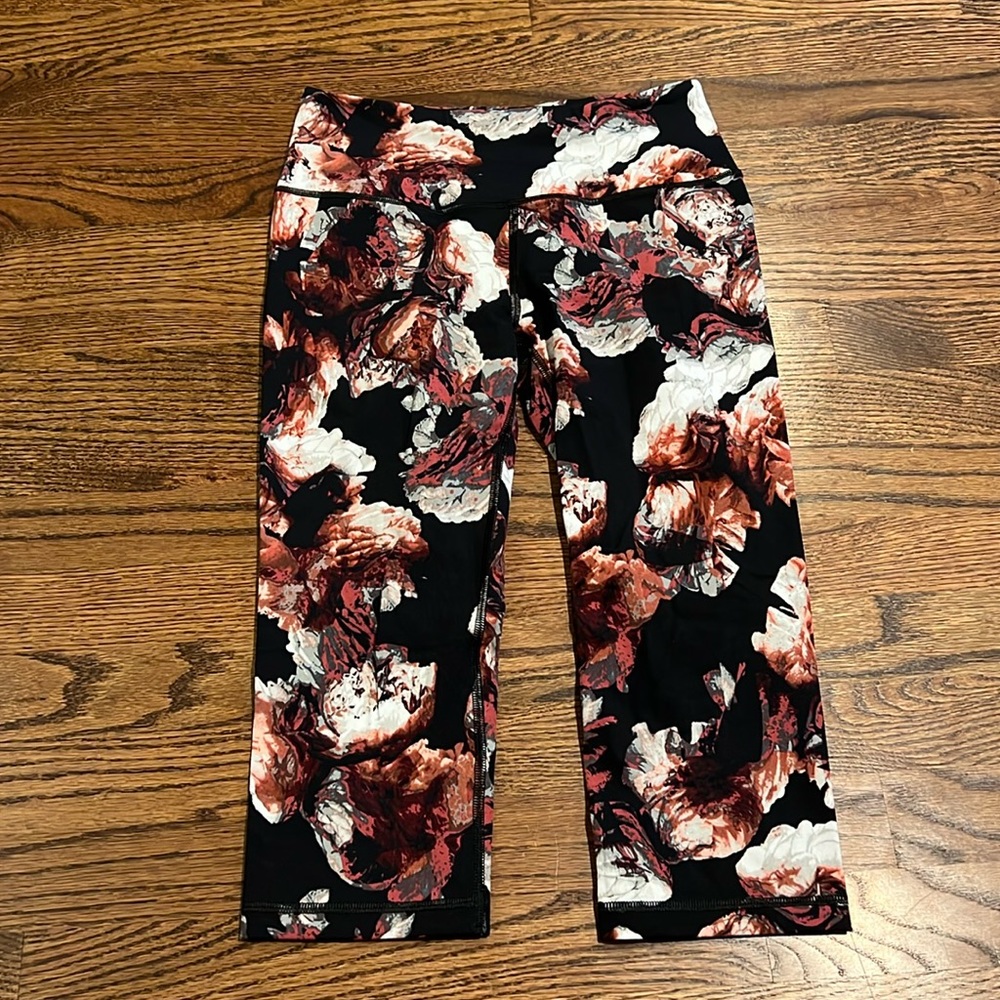 Victoria Sport Floral 3/4 Tight sz S
